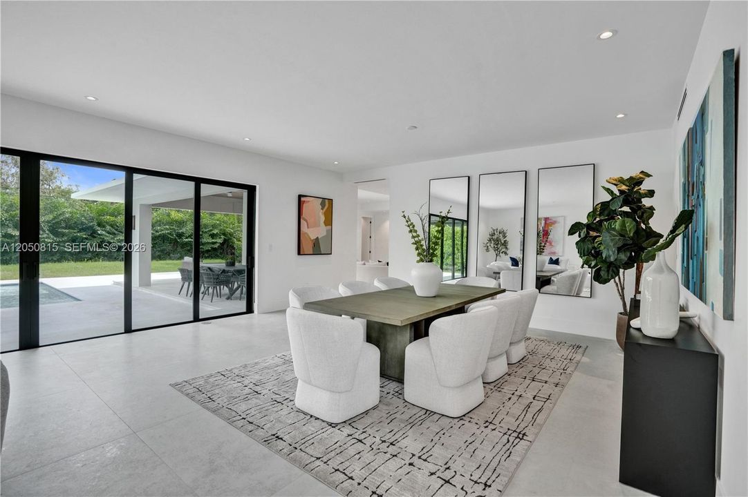 For Sale: $5,600,000 (5 beds, 6 baths, 5105 Square Feet)