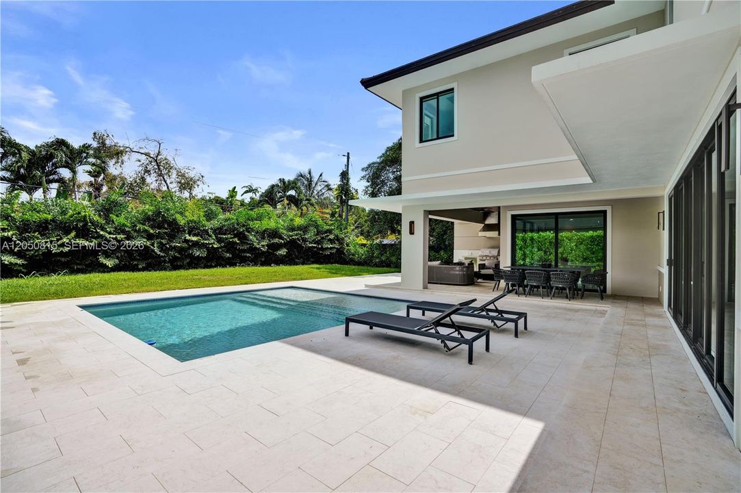 For Sale: $5,600,000 (5 beds, 6 baths, 5105 Square Feet)