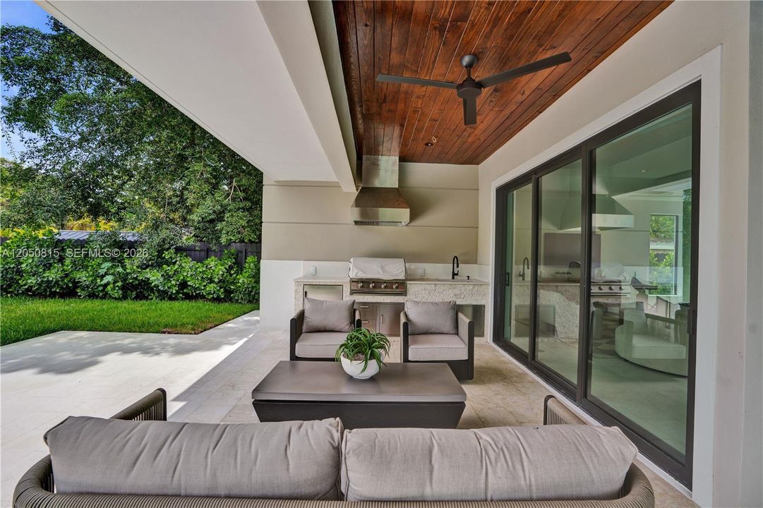 For Sale: $5,600,000 (5 beds, 6 baths, 5105 Square Feet)
