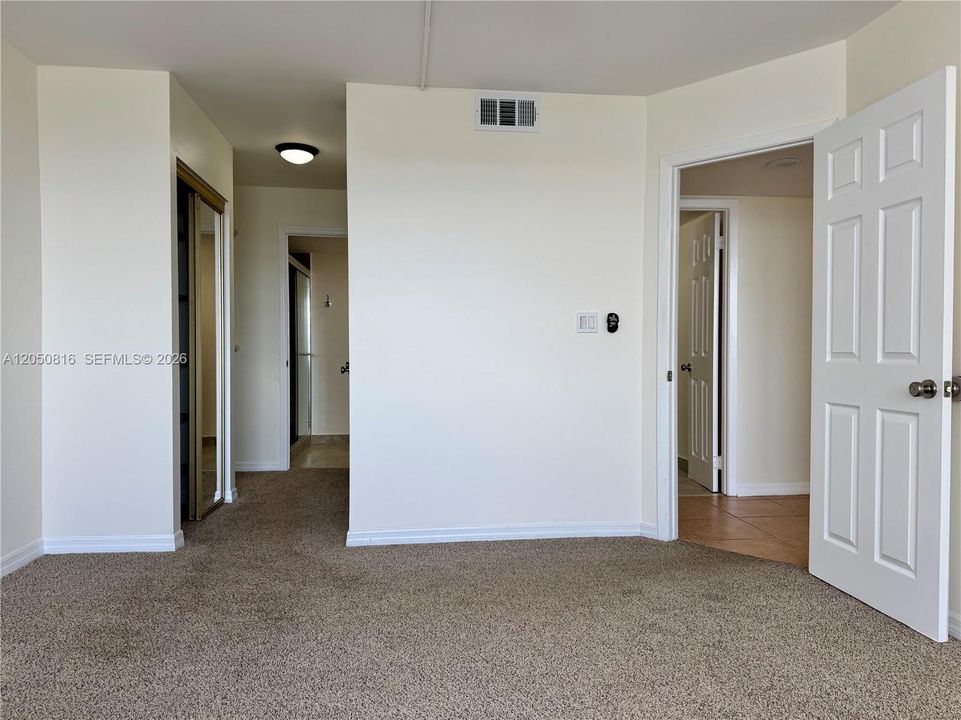 В аренду: $2,450 (2 спален, 2 ванн, 1058 Квадратных фут)