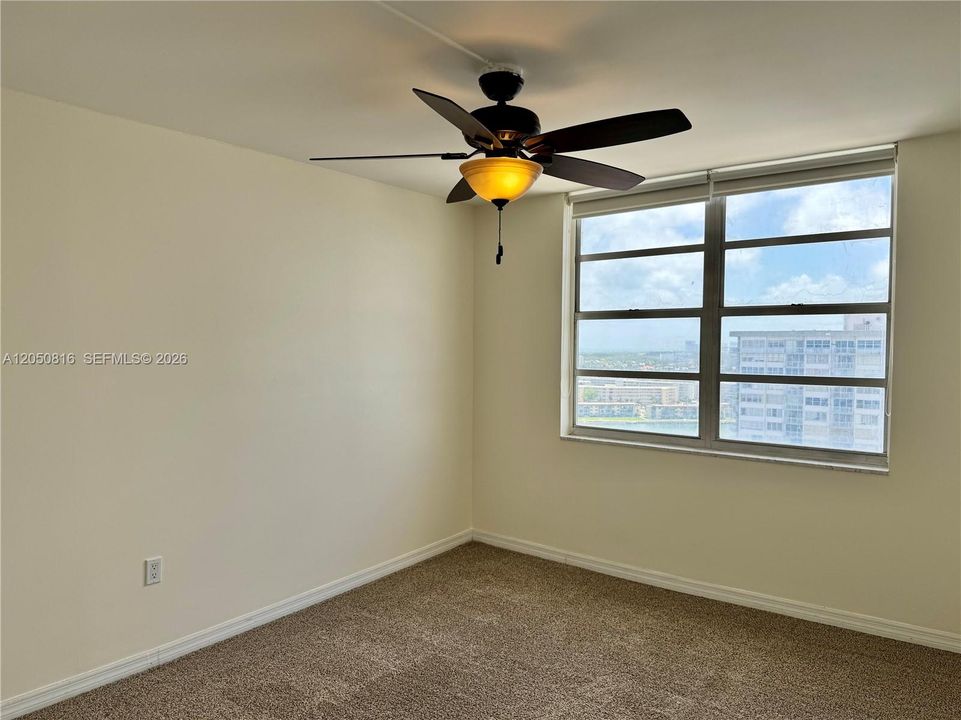 В аренду: $2,450 (2 спален, 2 ванн, 1058 Квадратных фут)