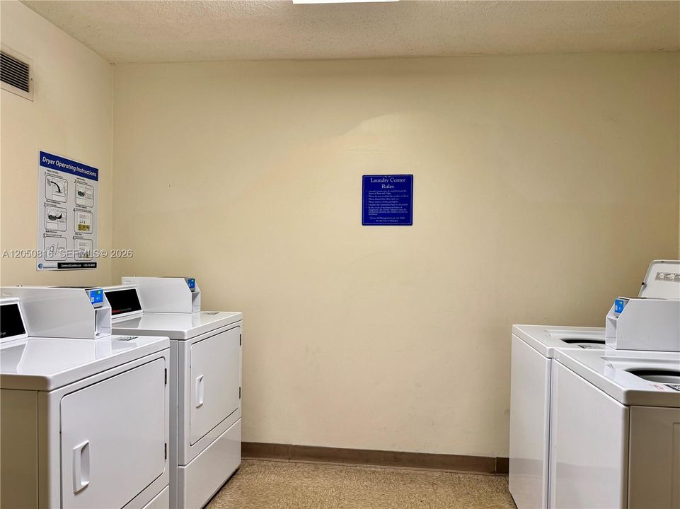 В аренду: $2,450 (2 спален, 2 ванн, 1058 Квадратных фут)