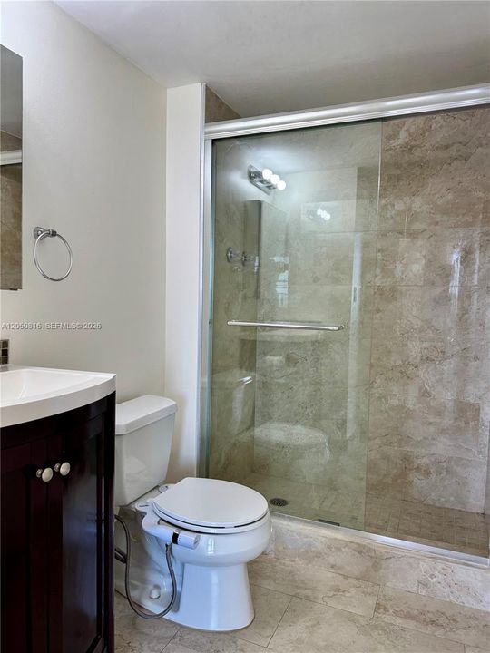 В аренду: $2,450 (2 спален, 2 ванн, 1058 Квадратных фут)