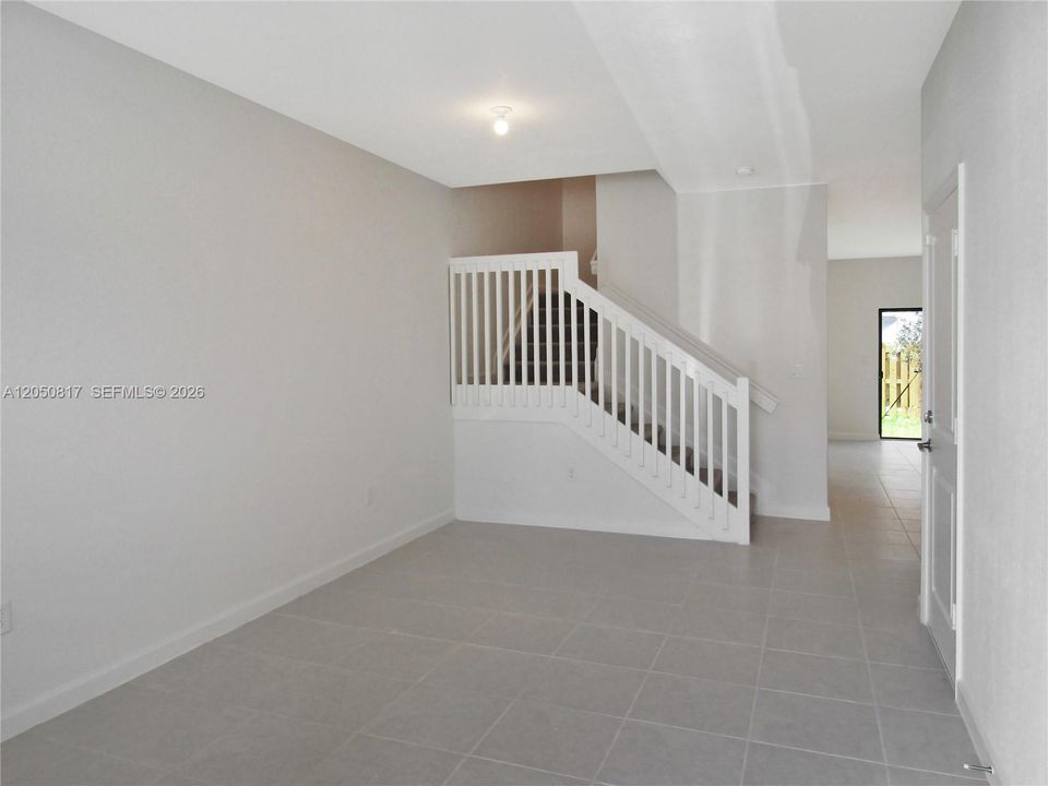 Activo con contrato: $399,000 (3 camas, 2 baños, 1695 Pies cuadrados)