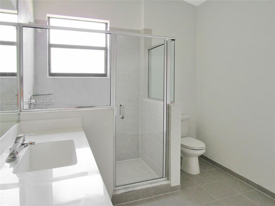Activo con contrato: $399,000 (3 camas, 2 baños, 1695 Pies cuadrados)
