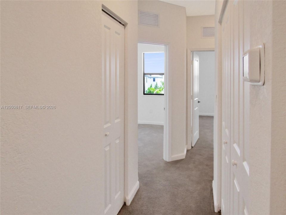 Activo con contrato: $399,000 (3 camas, 2 baños, 1695 Pies cuadrados)