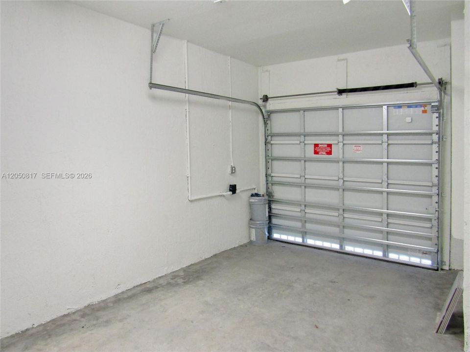 Activo con contrato: $399,000 (3 camas, 2 baños, 1695 Pies cuadrados)