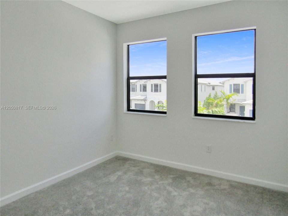Activo con contrato: $399,000 (3 camas, 2 baños, 1695 Pies cuadrados)