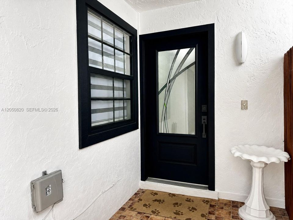 For Sale: $644,900 (3 beds, 2 baths, 1414 Square Feet)
