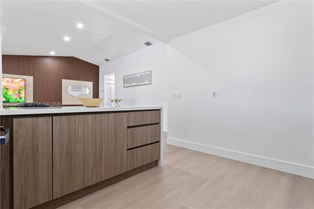 For Sale: $644,900 (3 beds, 2 baths, 1414 Square Feet)