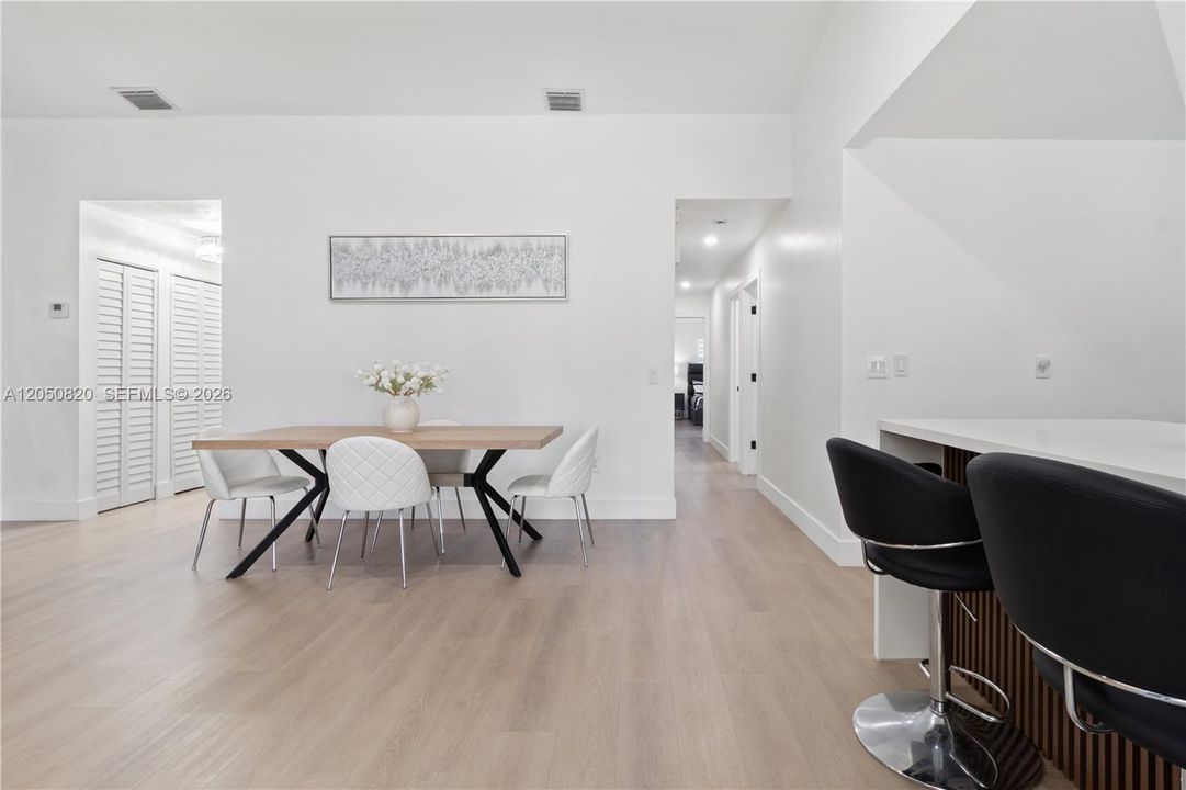 For Sale: $644,900 (3 beds, 2 baths, 1414 Square Feet)