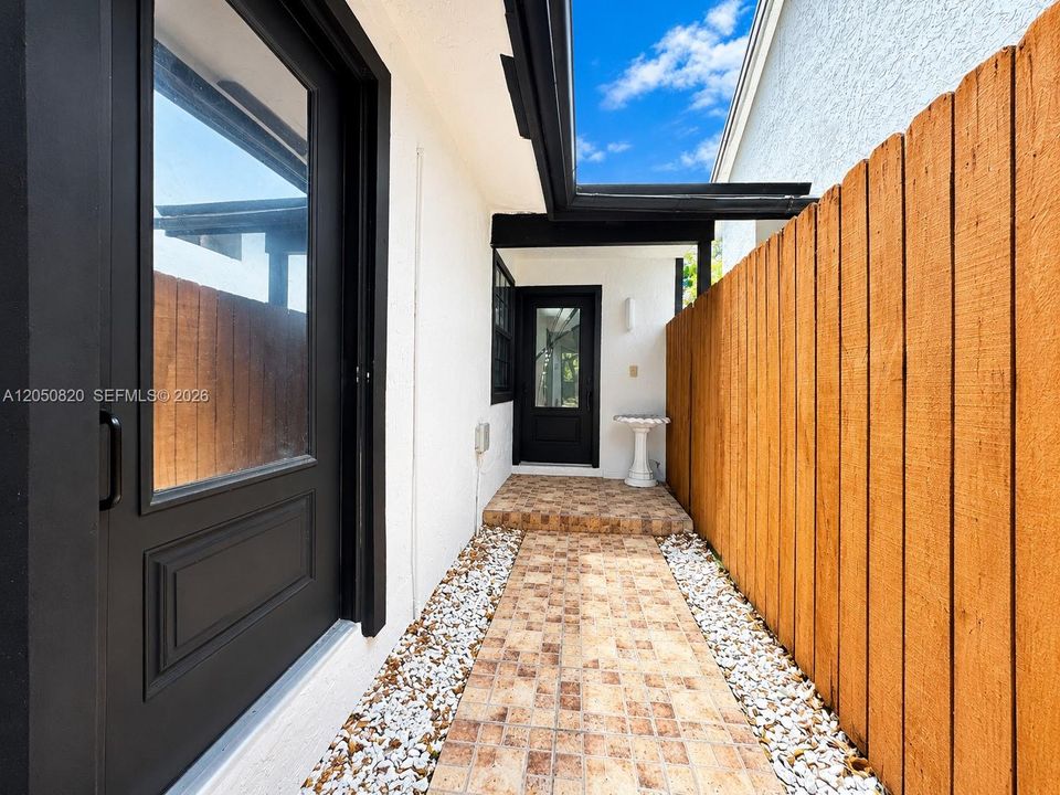 For Sale: $644,900 (3 beds, 2 baths, 1414 Square Feet)
