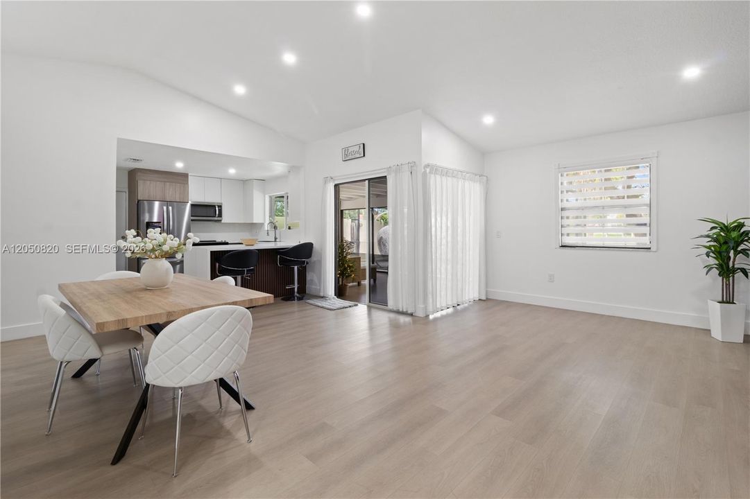 For Sale: $644,900 (3 beds, 2 baths, 1414 Square Feet)