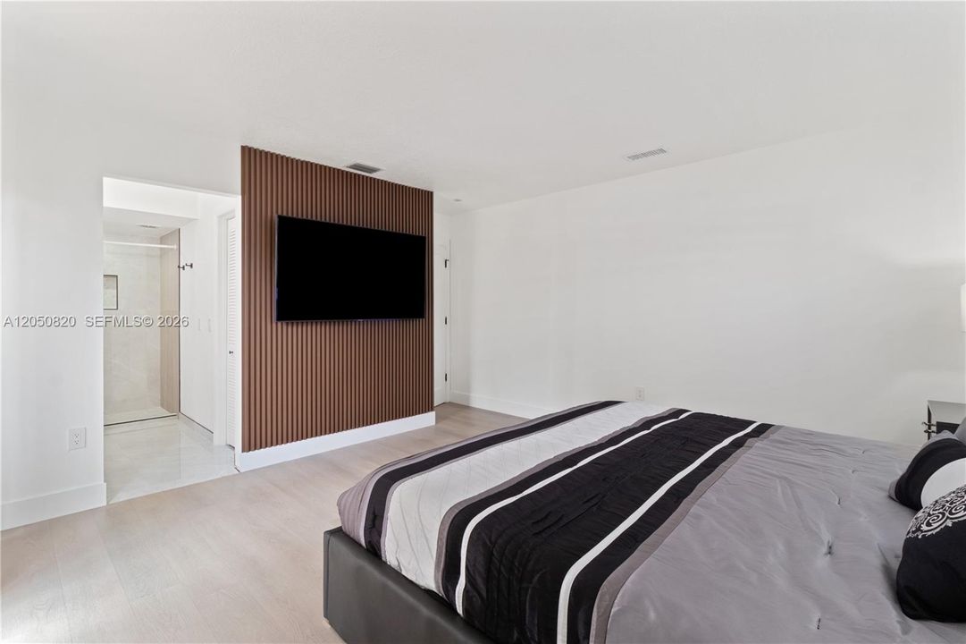 For Sale: $644,900 (3 beds, 2 baths, 1414 Square Feet)