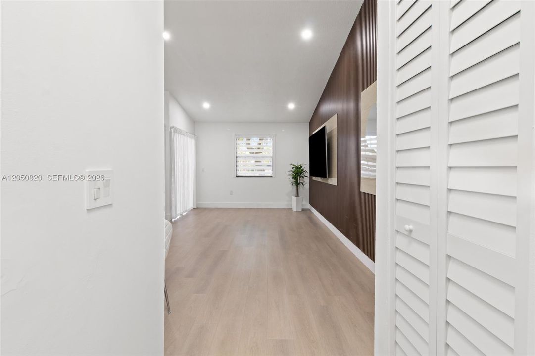 For Sale: $644,900 (3 beds, 2 baths, 1414 Square Feet)