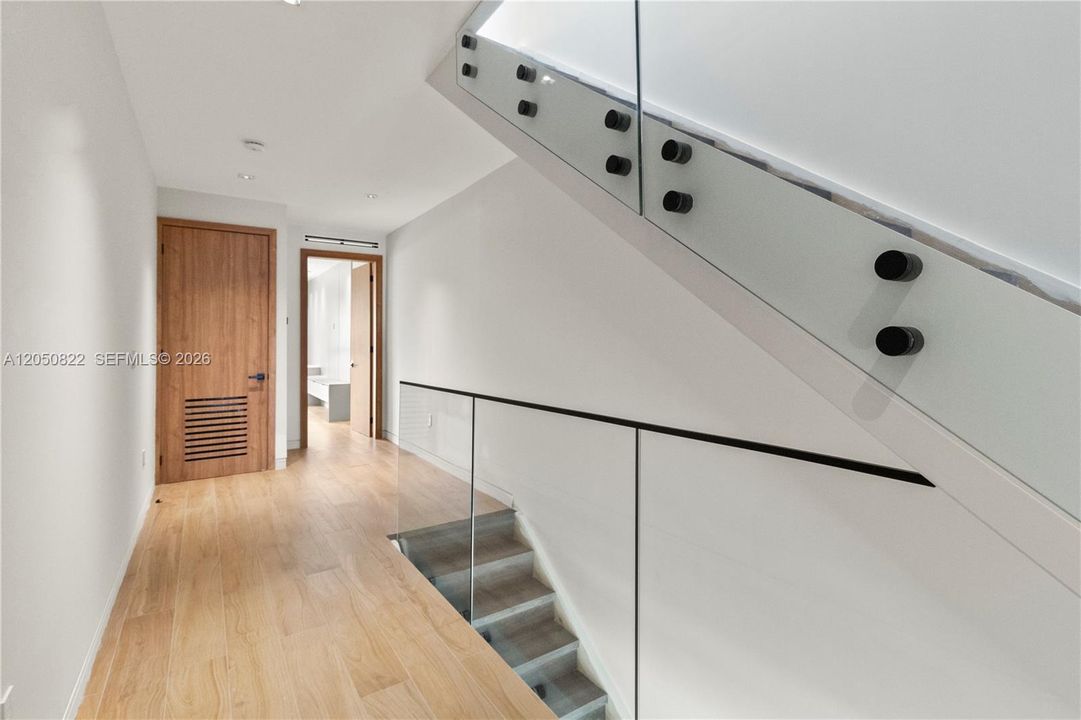 En Venta: $1,850,000 (4 camas, 4 baños, 2786 Pies cuadrados)