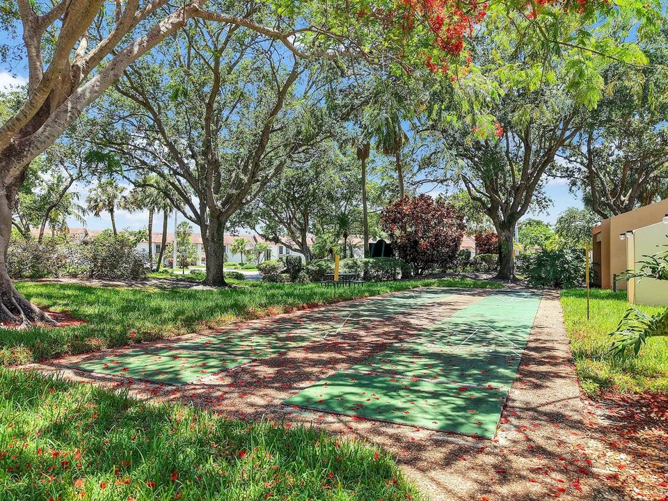 5734 Coral Lake Dr, Margate - 15