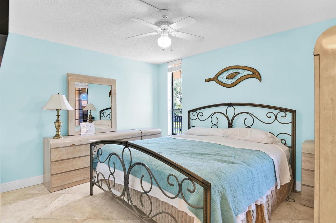 5734 Coral Lake Dr, Margate - 49