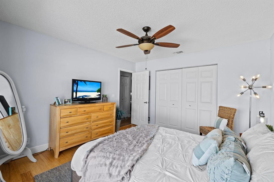 29-web-or-mls-A7408425