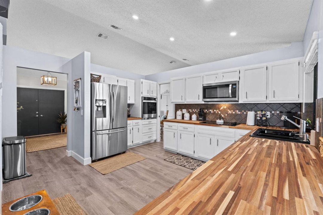 17-web-or-mls-A7408362