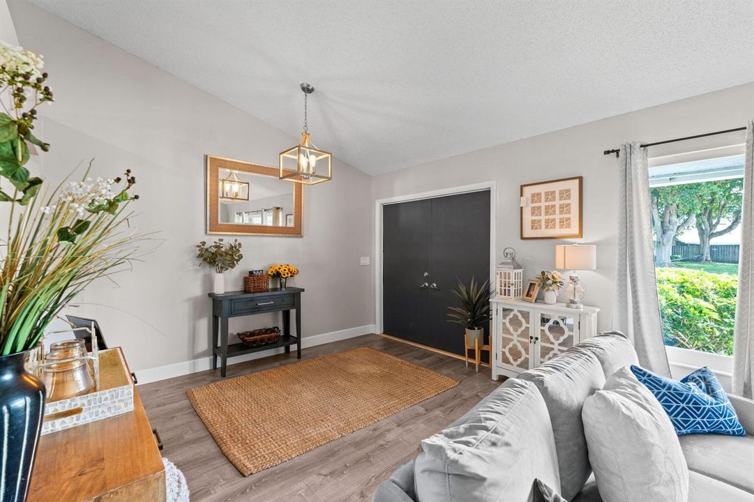 7-web-or-mls-A7408293