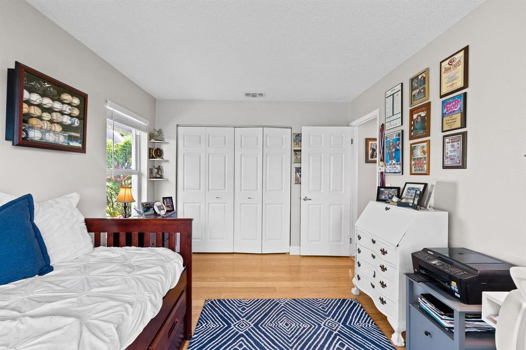 32-web-or-mls-A7408401