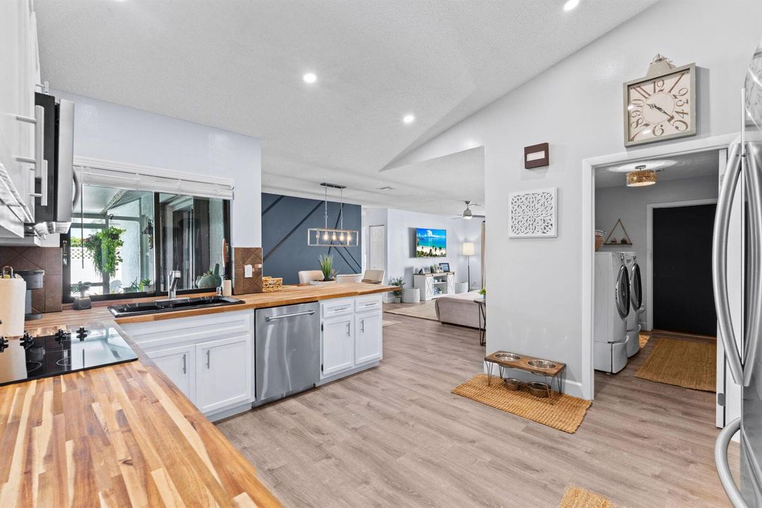 15-web-or-mls-A7408353