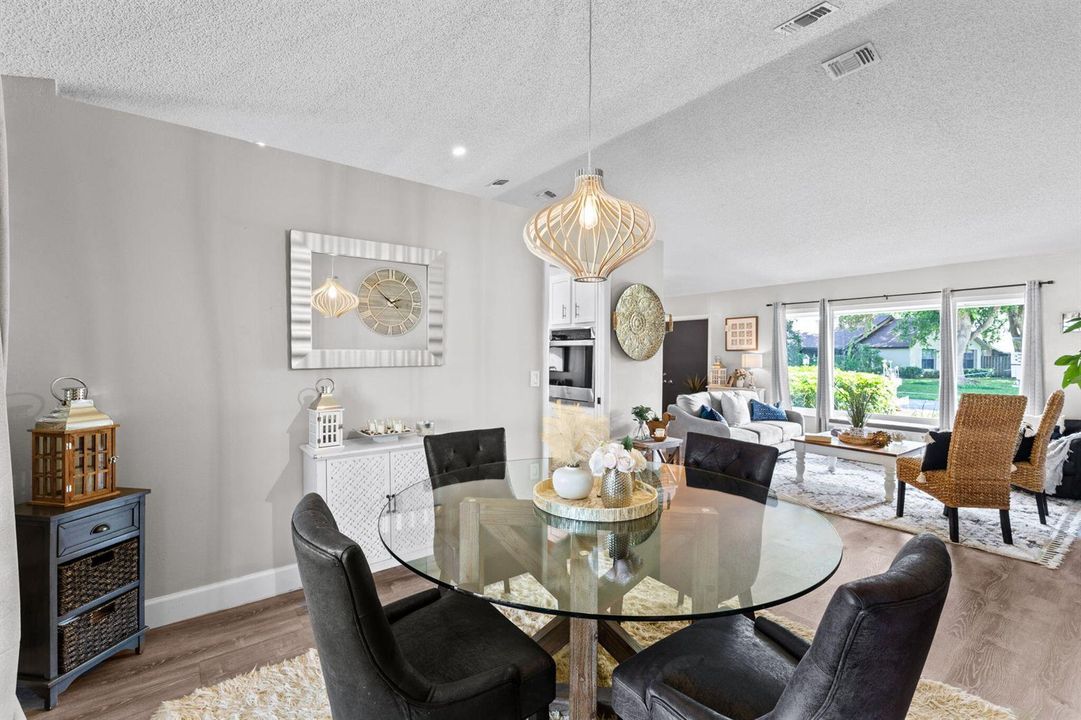 11-web-or-mls-A7408305