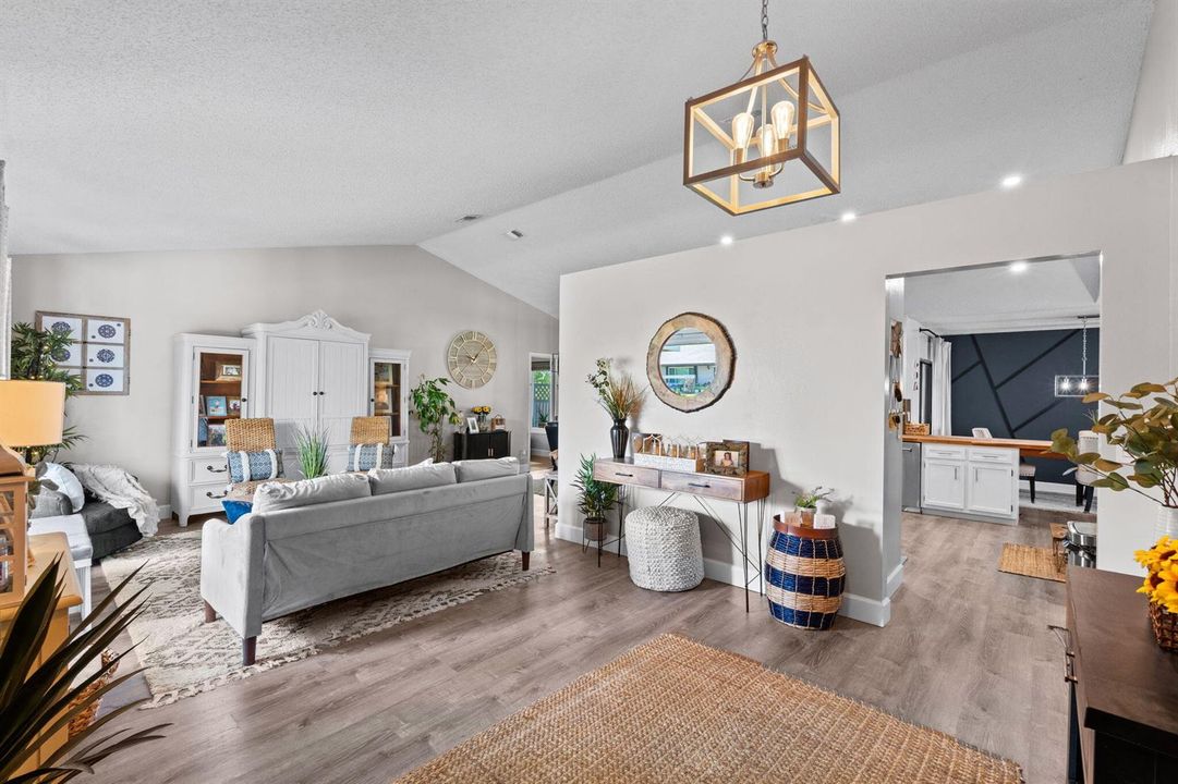 10-web-or-mls-A7408287