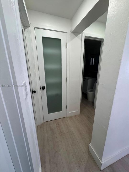 For Sale: $575,000 (2 beds, 1 baths, 720 Square Feet)