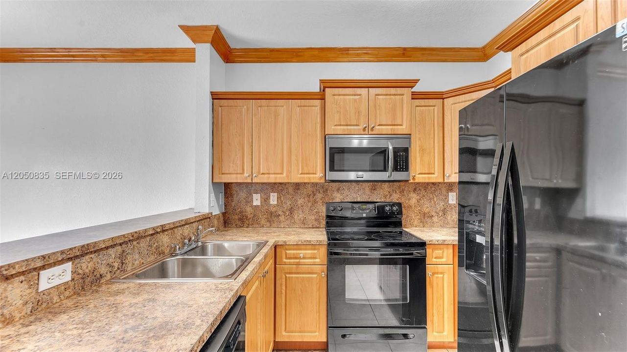 En Renta: $2,950 (3 camas, 2 baños, 1182 Pies cuadrados)