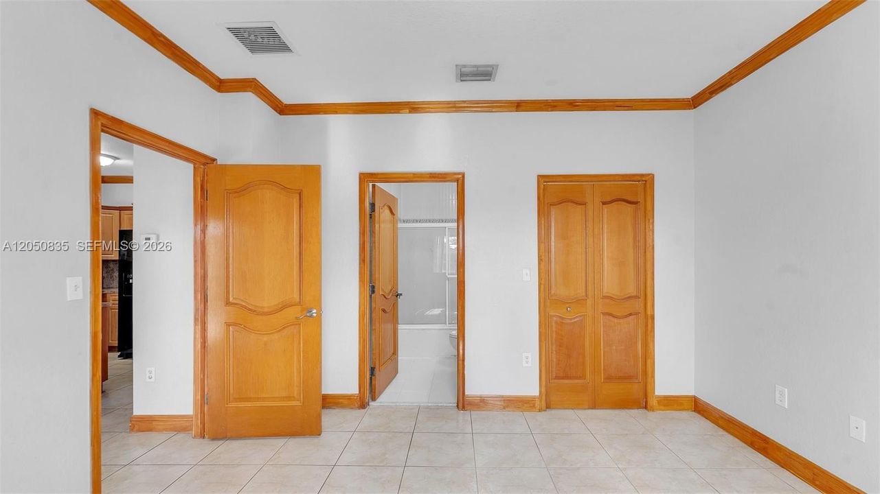 En Renta: $2,950 (3 camas, 2 baños, 1182 Pies cuadrados)