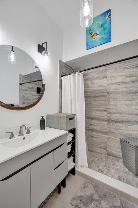 For Sale: $775,000 (3 beds, 3 baths, 1500 Square Feet)