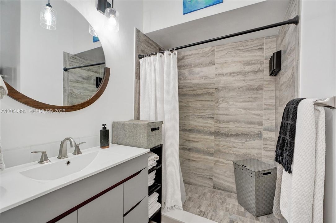 For Sale: $775,000 (3 beds, 3 baths, 1500 Square Feet)