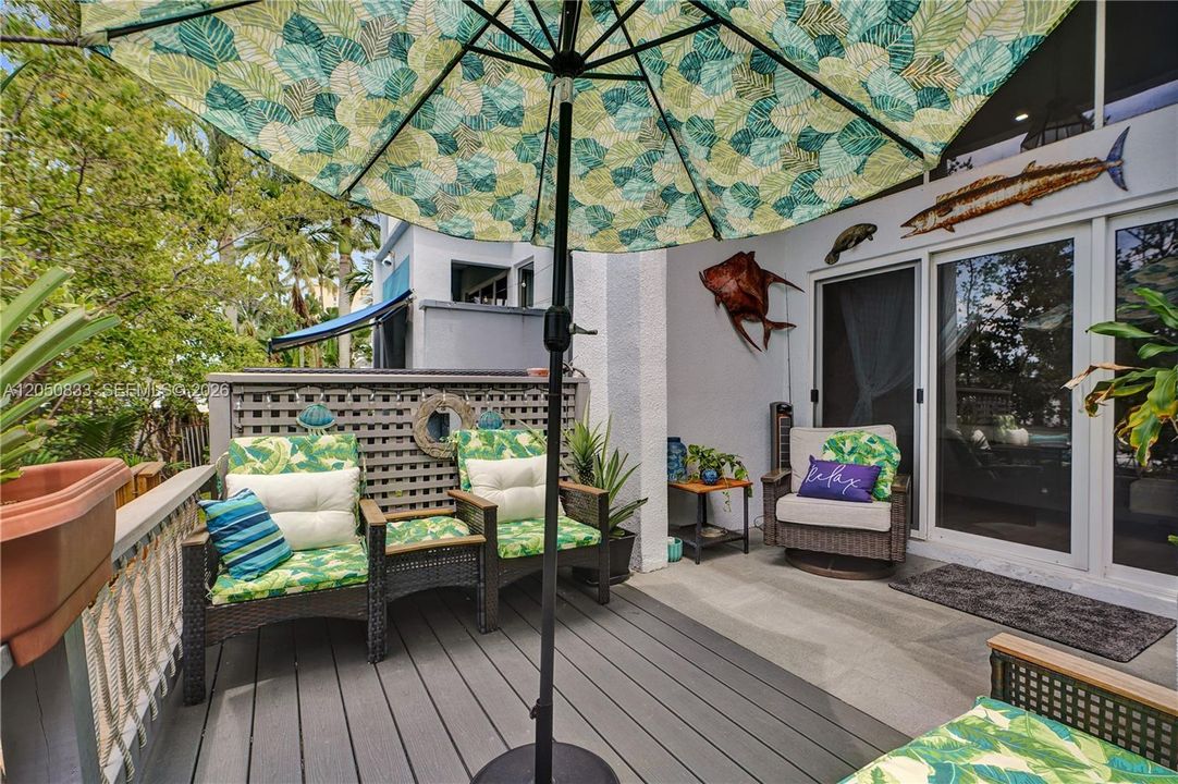 For Sale: $775,000 (3 beds, 3 baths, 1500 Square Feet)
