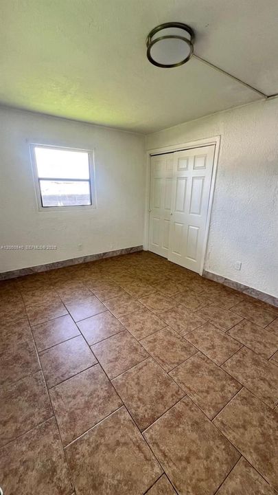 В аренду: $2,850 (5 спален, 2 ванн, 1400 Квадратных фут)