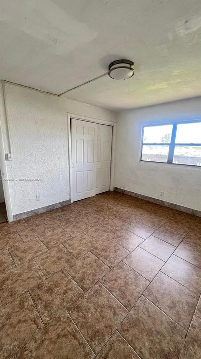 В аренду: $2,850 (5 спален, 2 ванн, 1400 Квадратных фут)