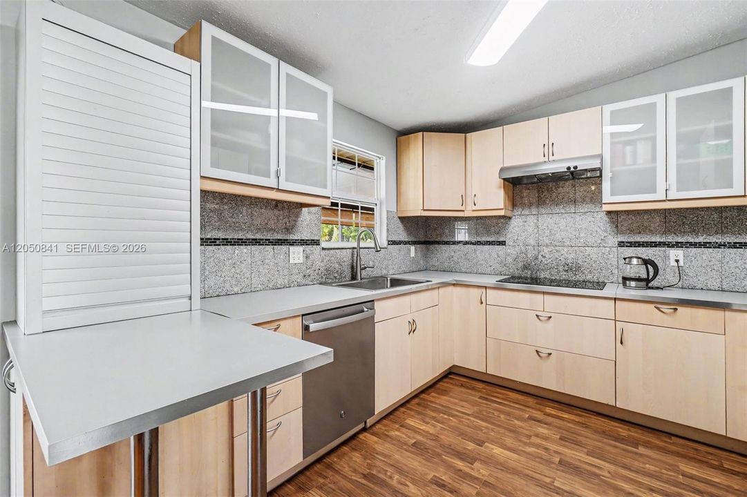 На продажу: $299,000 (3 спален, 2 ванн, 0 Квадратных фут)