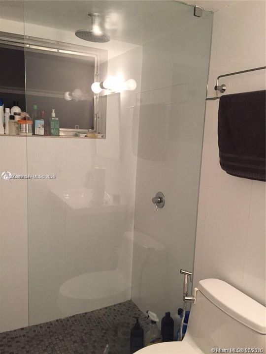 For Sale: $289,000 (2 beds, 1 baths, 750 Square Feet)