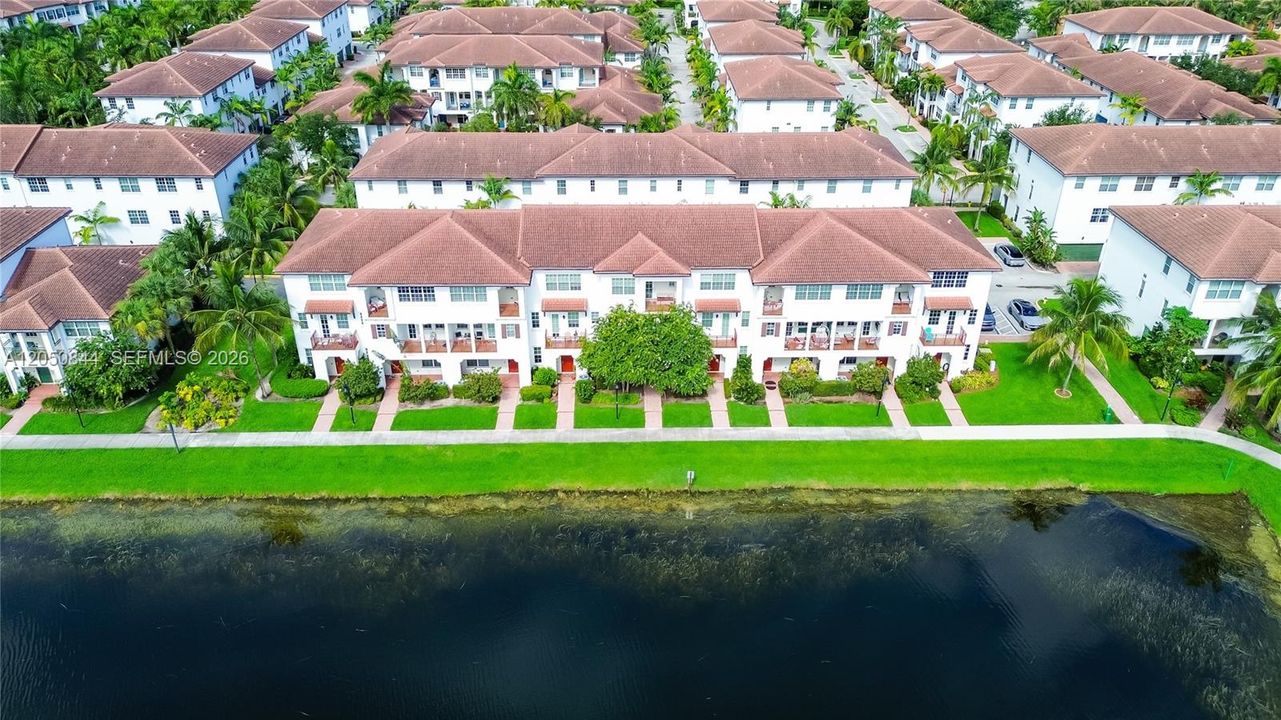 На продажу: $520,000 (3 спален, 3 ванн, 2000 Квадратных фут)