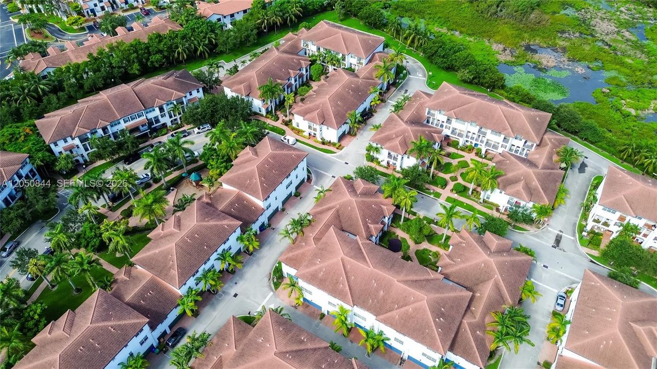 На продажу: $520,000 (3 спален, 3 ванн, 2000 Квадратных фут)