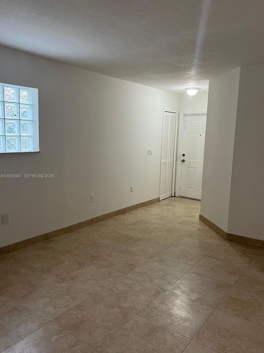 For Sale: $220,000 (3 beds, 2 baths, 1099 Square Feet)
