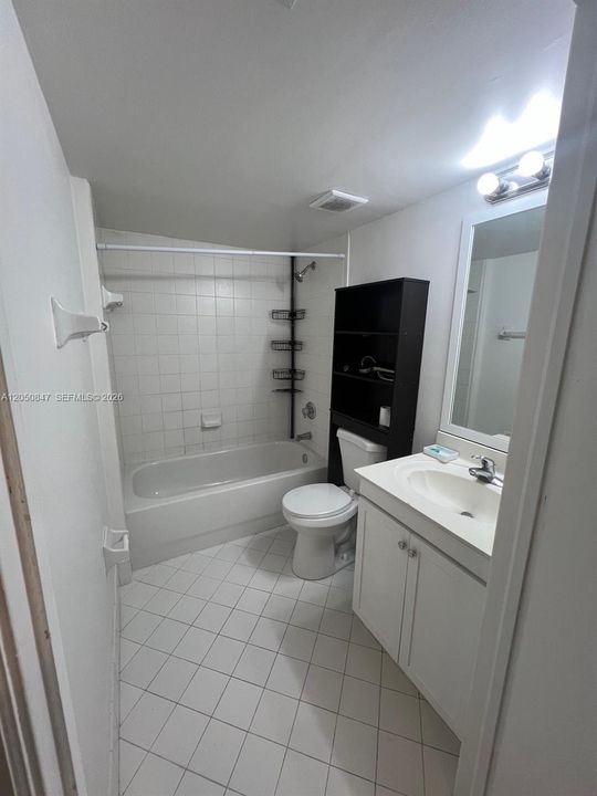 For Sale: $220,000 (3 beds, 2 baths, 1099 Square Feet)