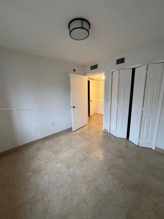 For Sale: $220,000 (3 beds, 2 baths, 1099 Square Feet)