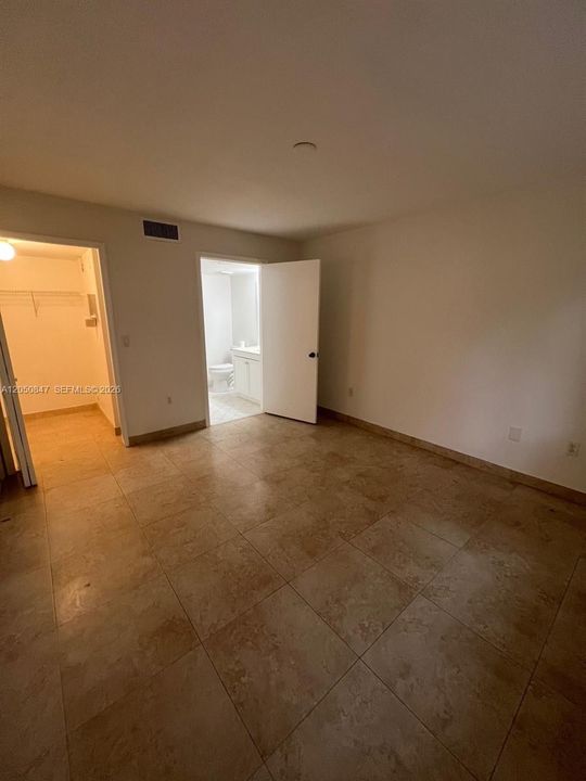For Sale: $220,000 (3 beds, 2 baths, 1099 Square Feet)