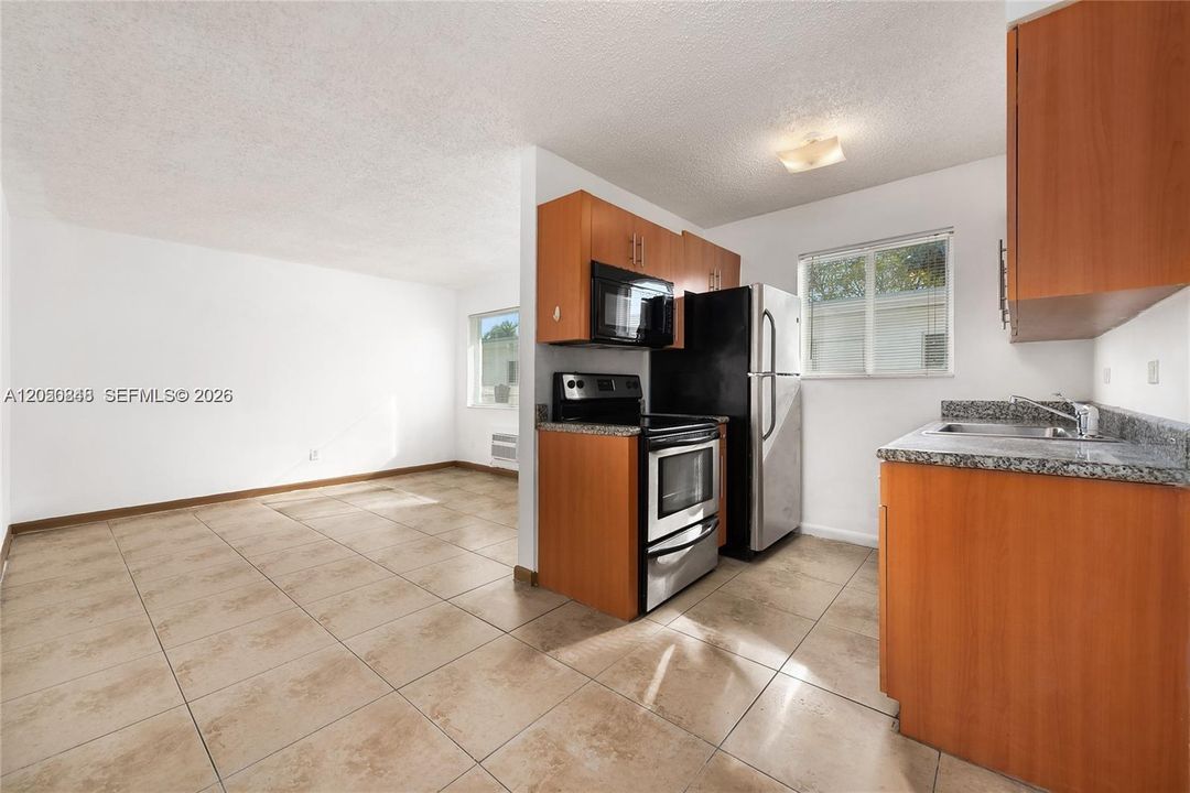 For Rent: $1,590 (1 beds, 1 baths, 474 Square Feet)