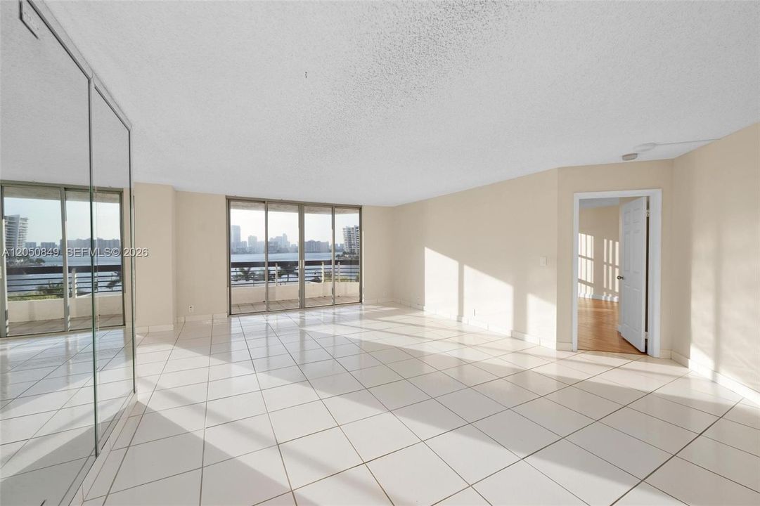В аренду: $3,400 (2 спален, 2 ванн, 1447 Квадратных фут)