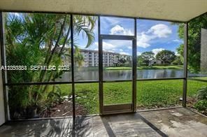 For Rent: $2,400 (2 beds, 2 baths, 1099 Square Feet)