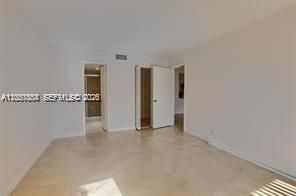 For Rent: $2,400 (2 beds, 2 baths, 1099 Square Feet)