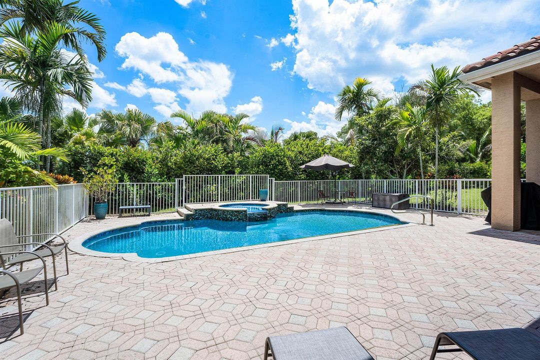 037-911ForestGlenLane-Wellington-FL-3341